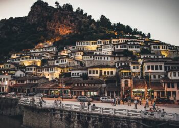 berati qyteti i 1001 dritareve