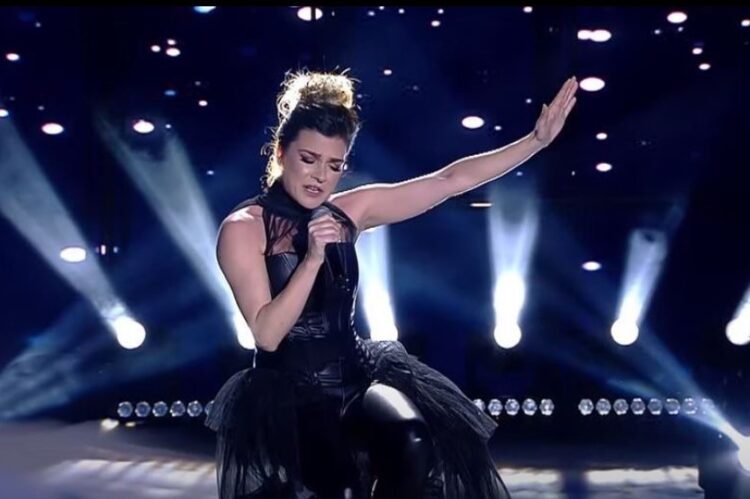 elsa lila kengetarja shqiptare quick news albania