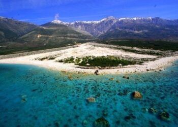 plazhi palase ne quick albania