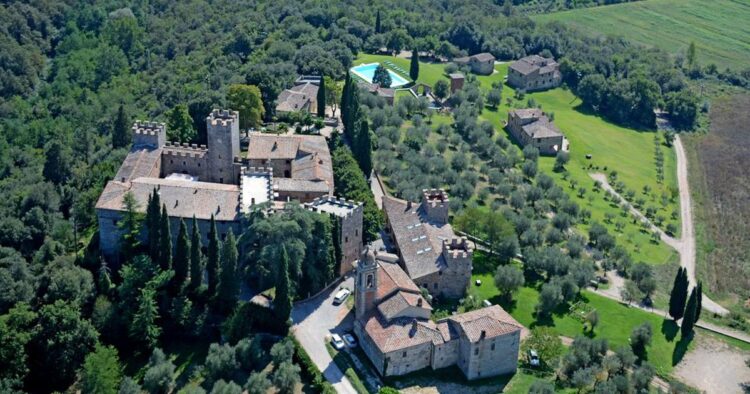 hotelin perfekt te epokes Covid. quick albania