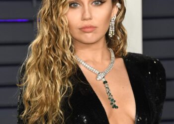 Miley cyrus krize identiteti quick albania