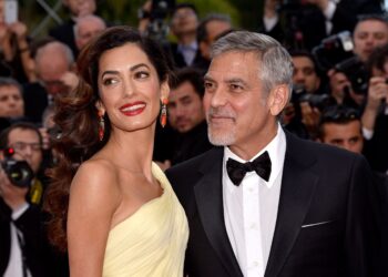 george clooney dhe amal quick albania