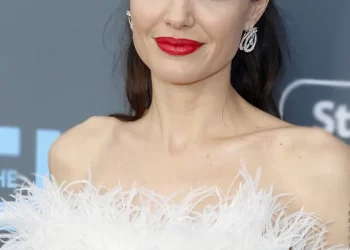 jolie dhe kariera quick albania