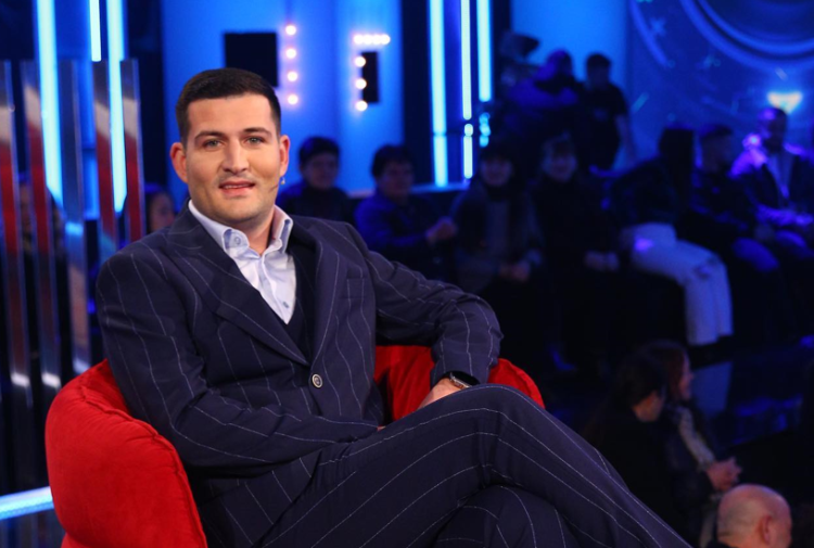 arber hajdari opinionisti i big brother familja dhe biografia ne quick albania