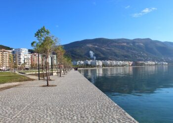 lungomare vlore quick albania
